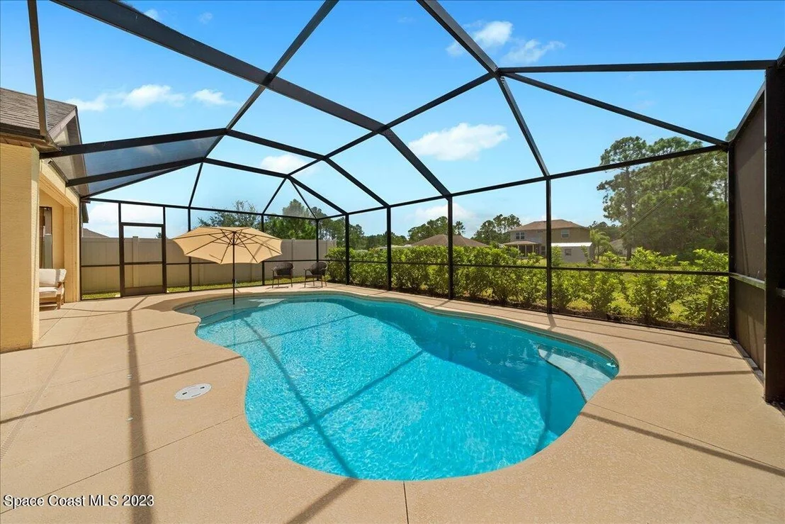 Photo of 930 Dillard Drive SE