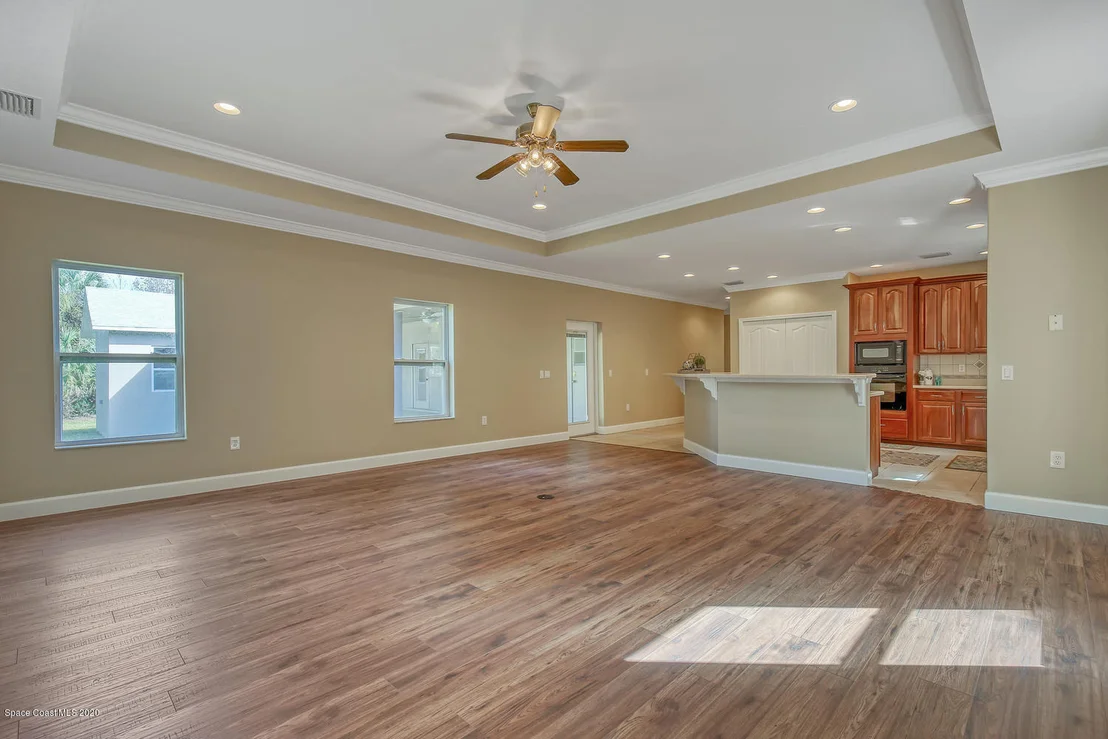 Photo of 1290 Adamson Road