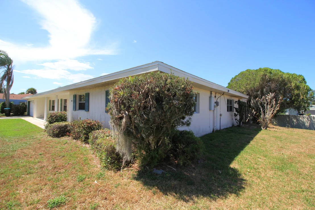 Photo of 1441 Meadowbrook Road NE