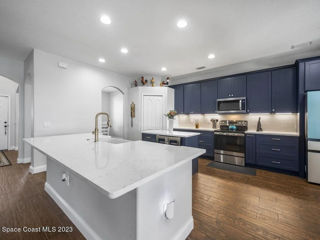 Photo of 3233 Hawthorne Avenue