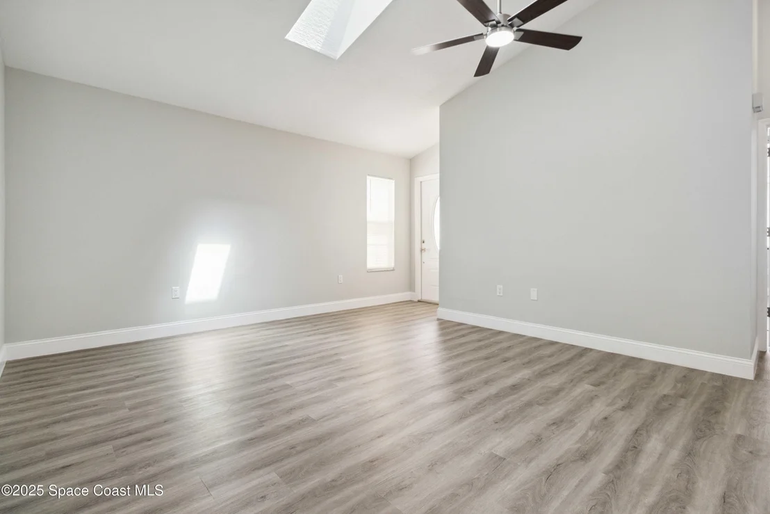 Photo of 906 S S Fork Circle