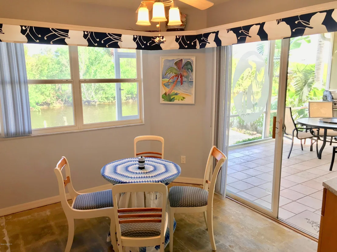 Photo of 1041 Sunswept Road NE