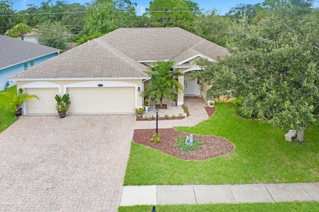Photo of 2045 Botanica Circle