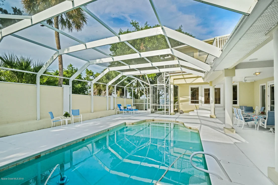 Photo of 865 N Indian River Drive N