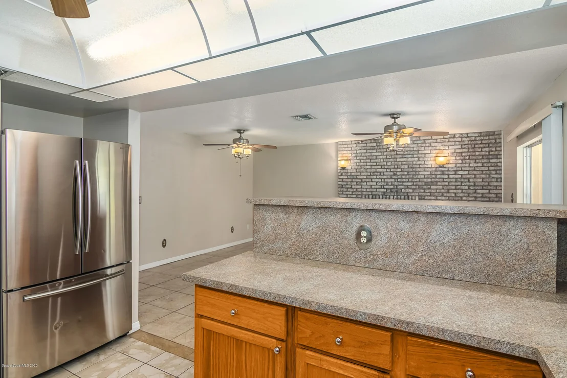 Photo of 790 Pebble Beach Avenue NE