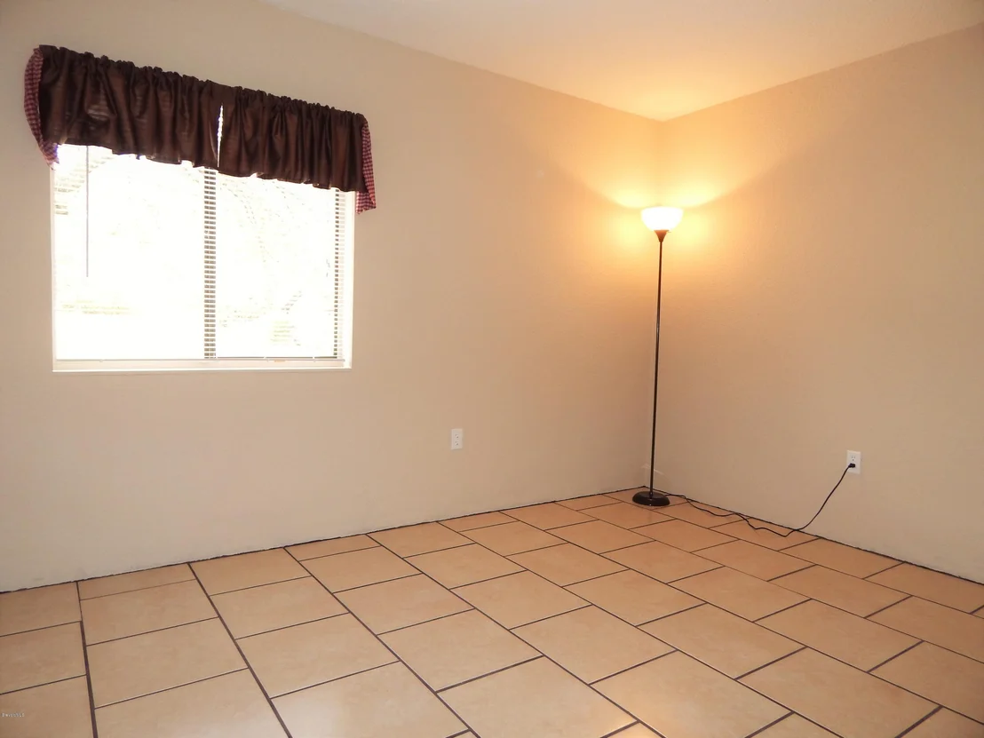 Photo of 960 SE Ithaca Avenue