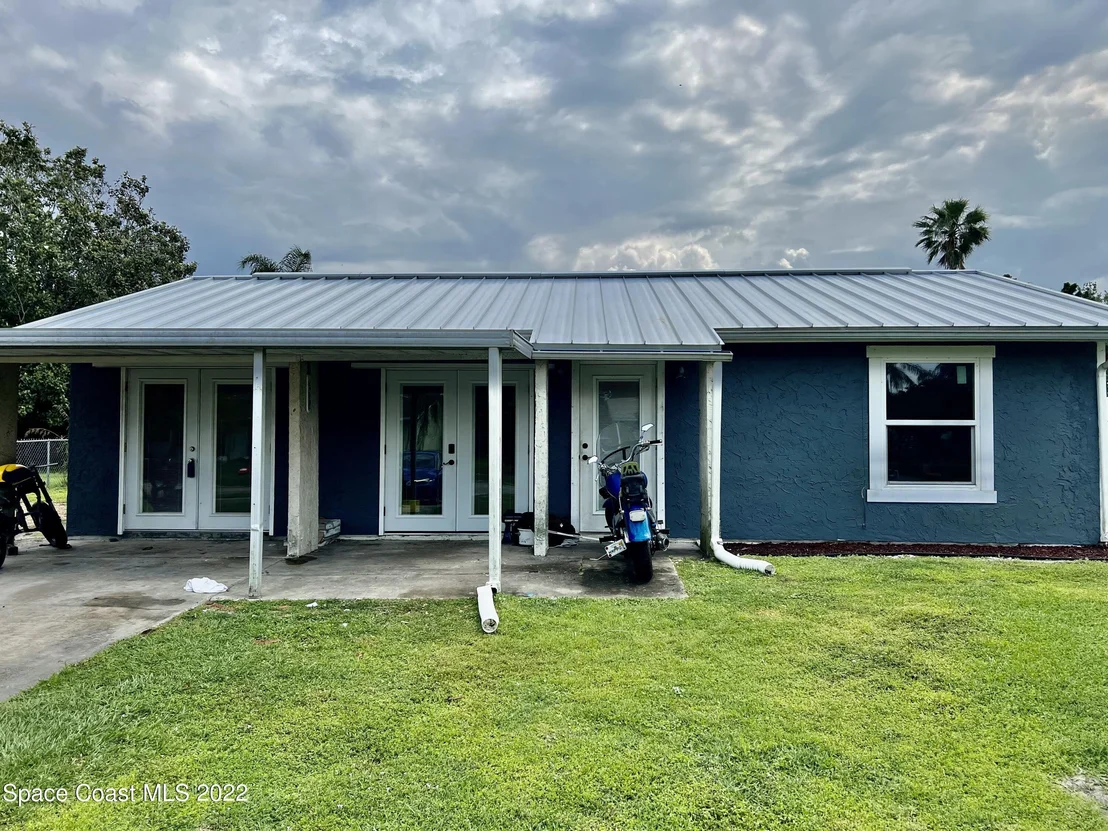 Photo of 1341 Cindy Circle NE