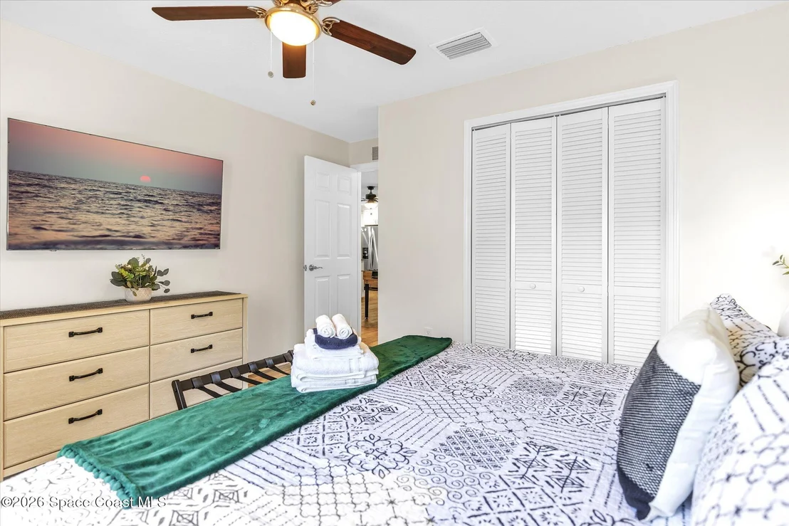 Photo of 233 Cinnamon Lake Circle