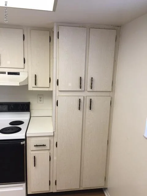 Photo of Unit 101 at 3025 Thrush Drive