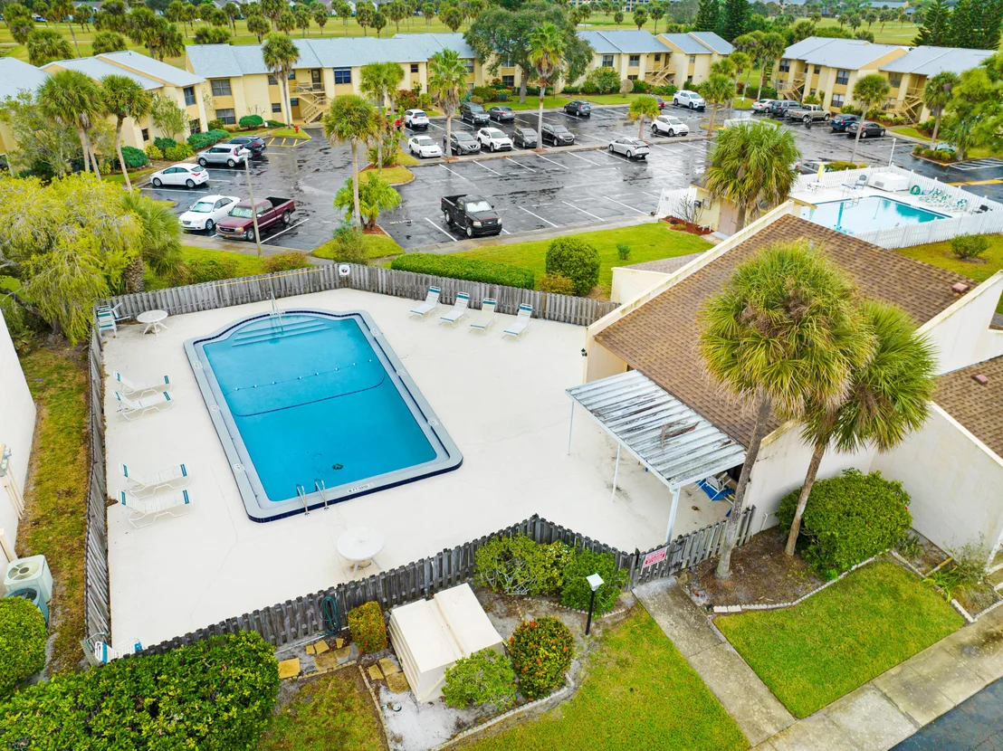 Photo of Unit 4H at 2500 Eagle Drive