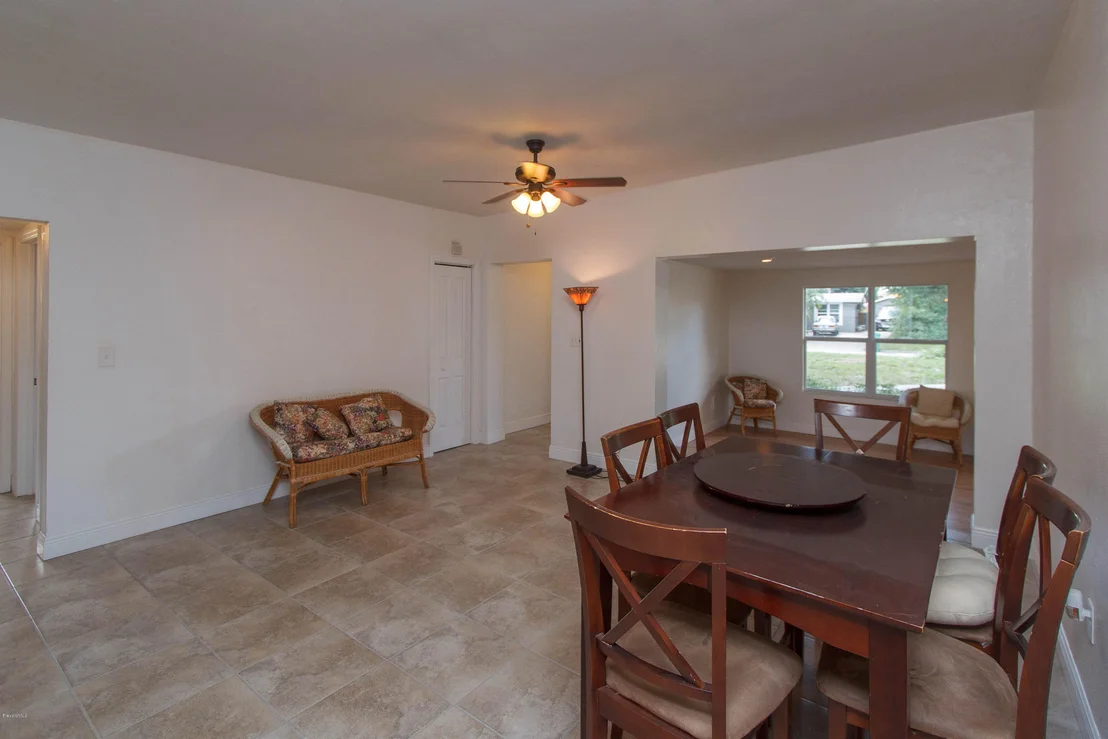 Photo of 128 S Indian Circle