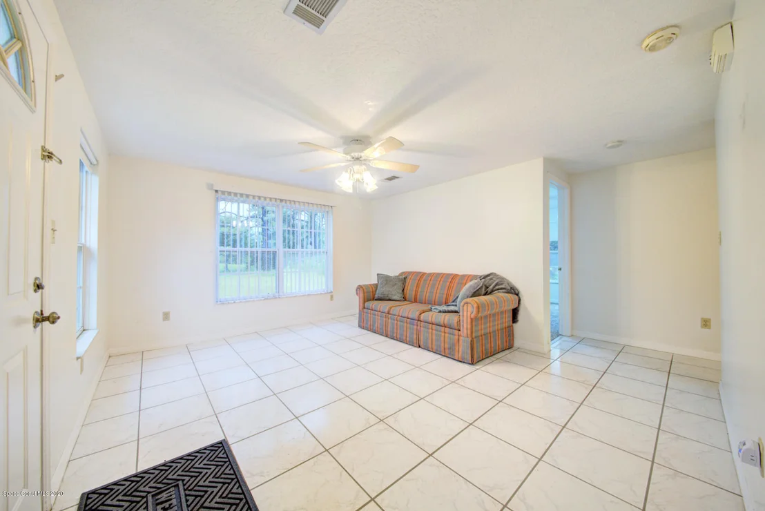 Photo of 4005 Alan Shepard Avenue