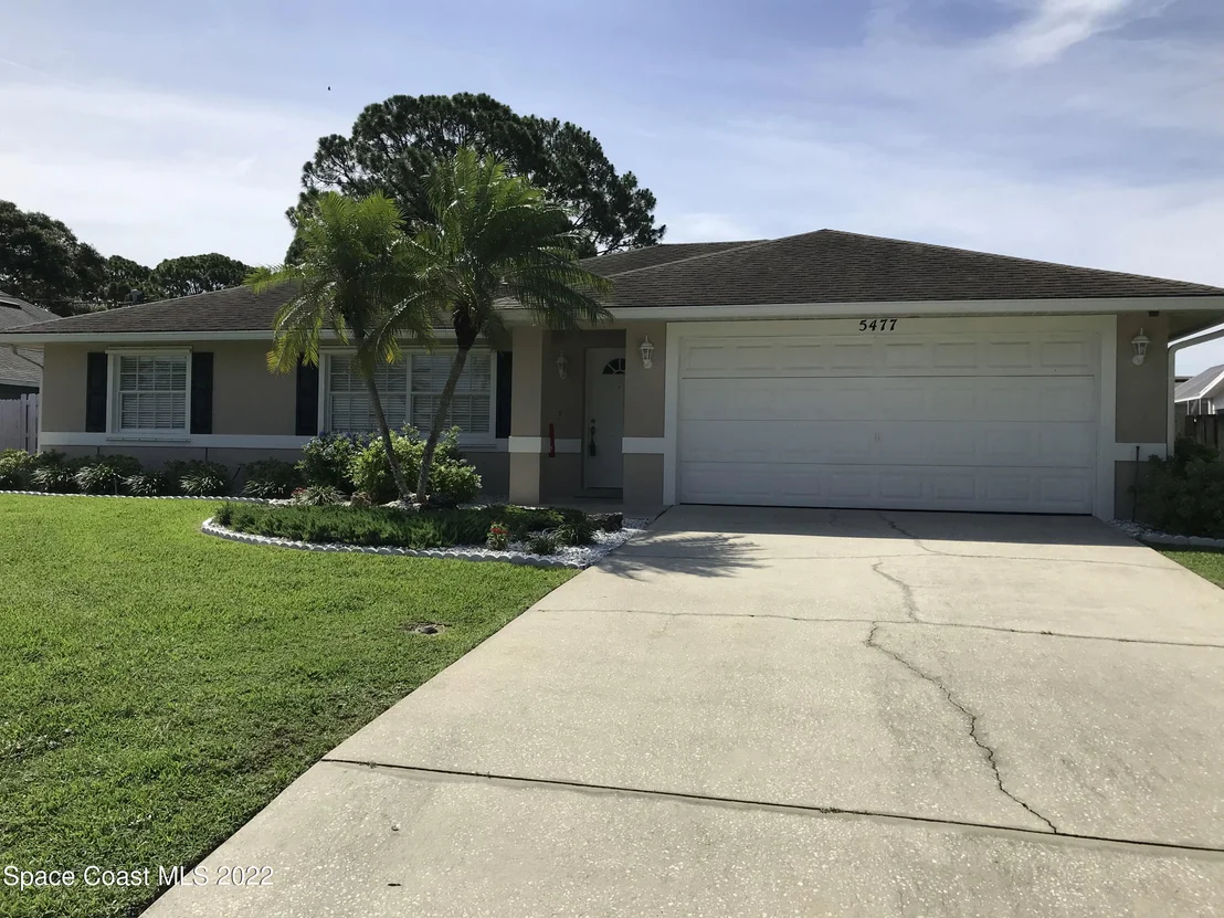 Photo of 5477 Holden Road