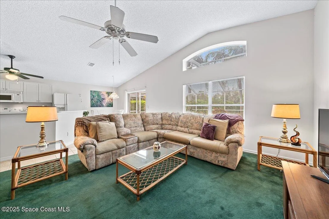 Photo of 883 Villa Drive