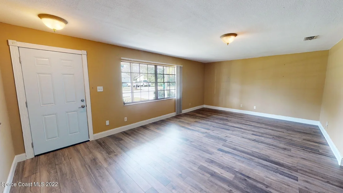 Photo of 272 E Haven Drive