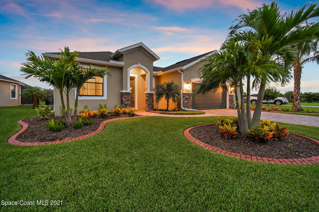 Photo of 3072 Casterton Drive