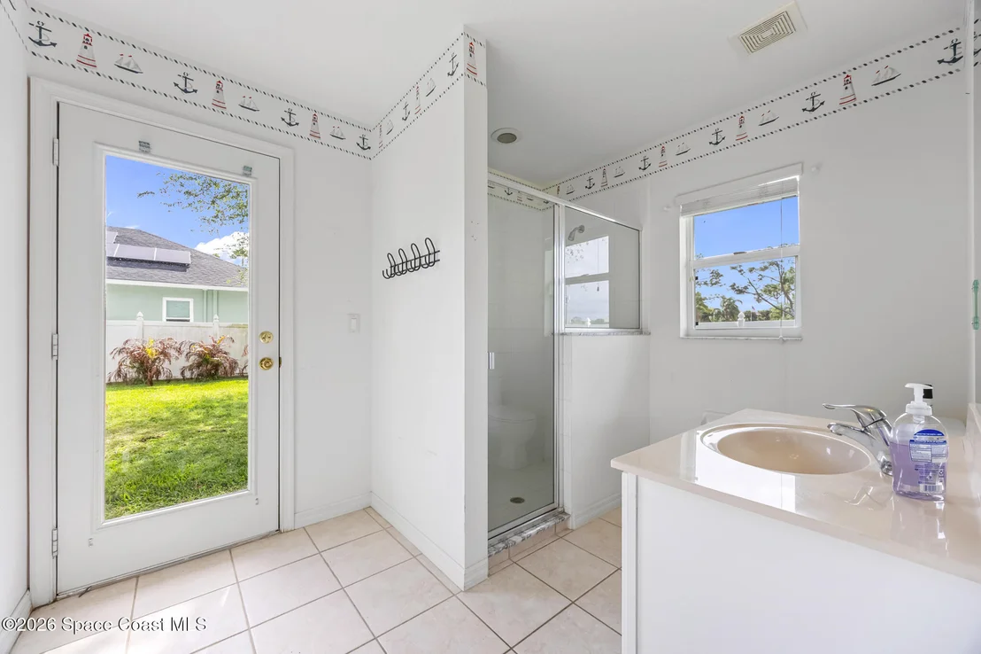 Photo of 2425 Tuscarora Court