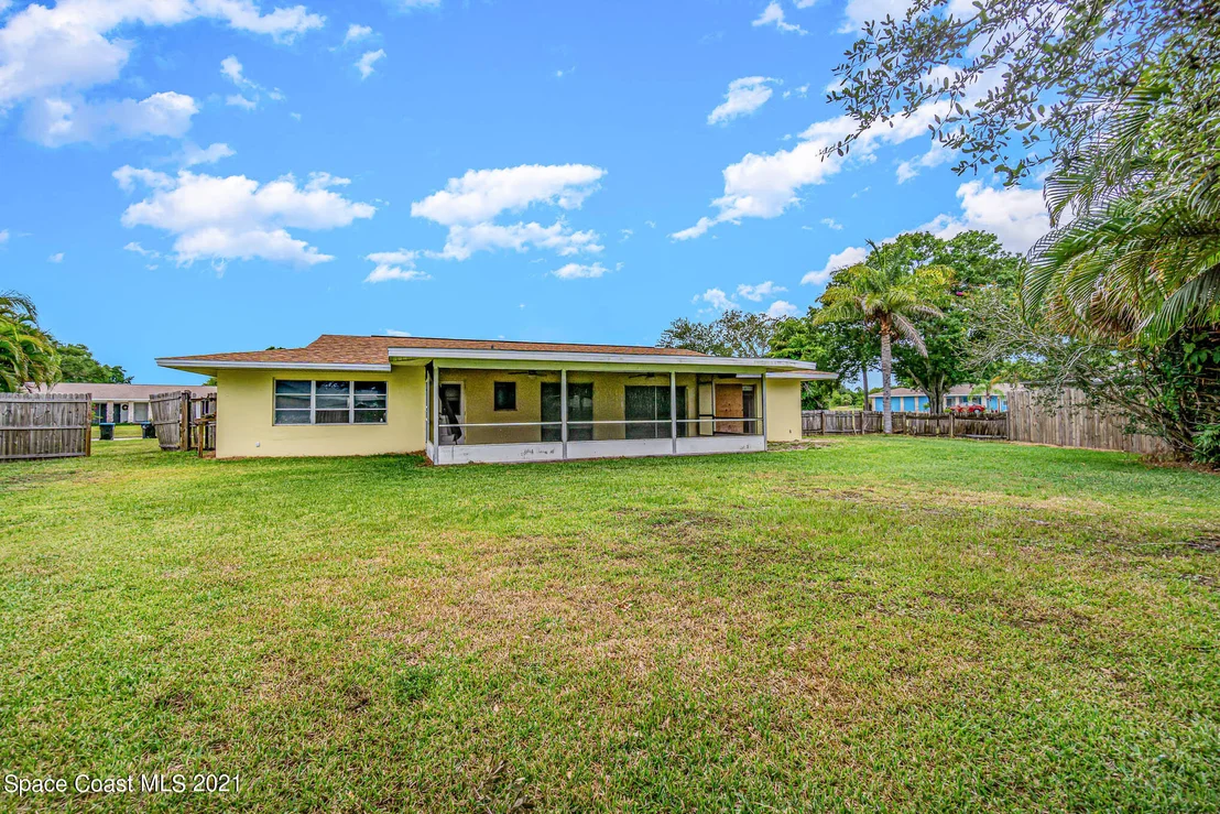 Photo of 945 Waialae Circle NE