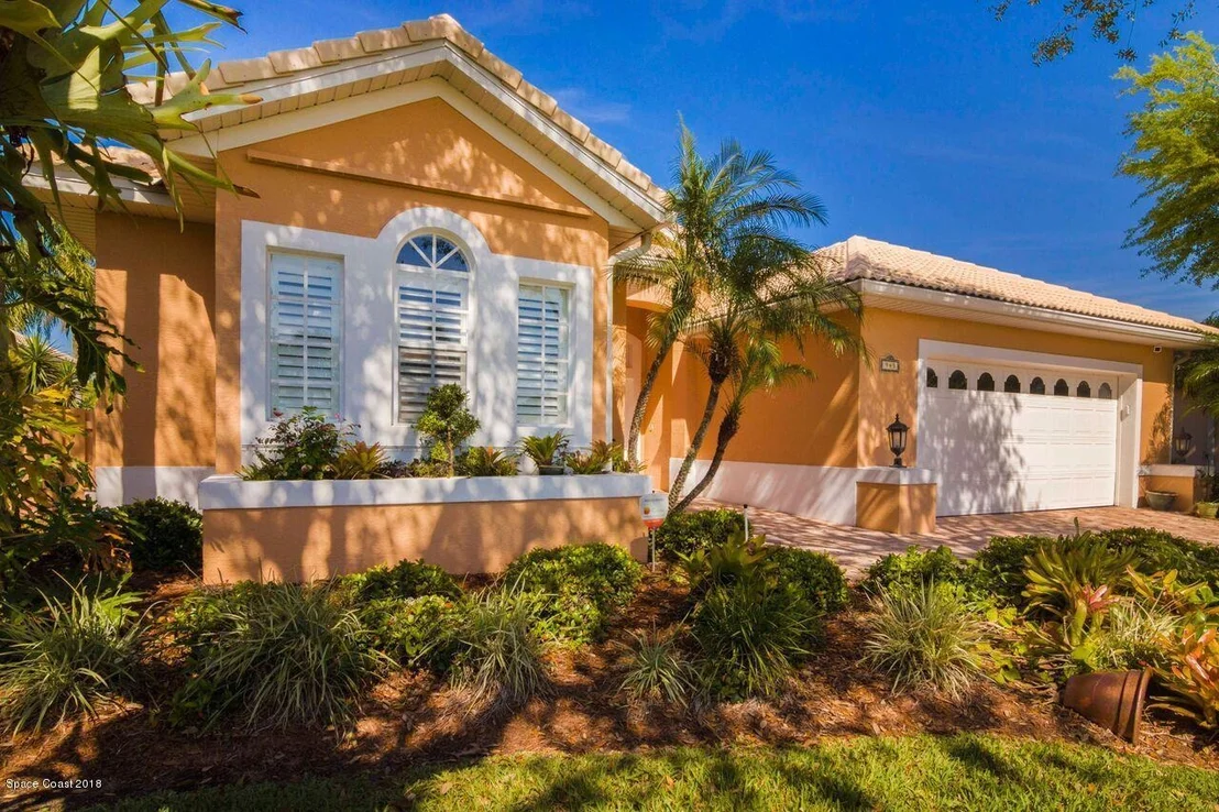 Photo of 943 Palm Brook Drive