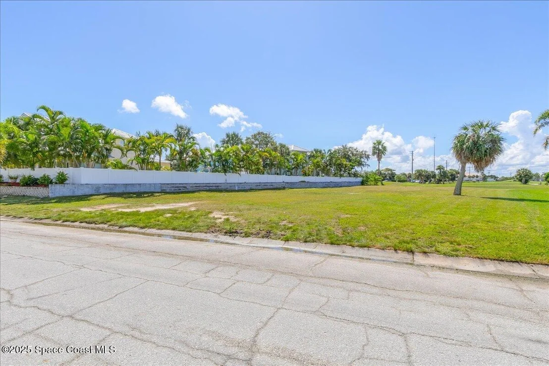 Photo of 10 Fairway Drive