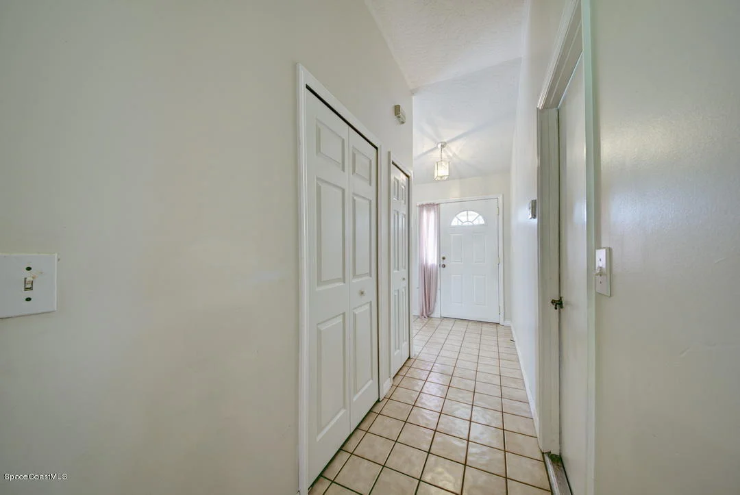 Photo of 307 SE Abello Road SE