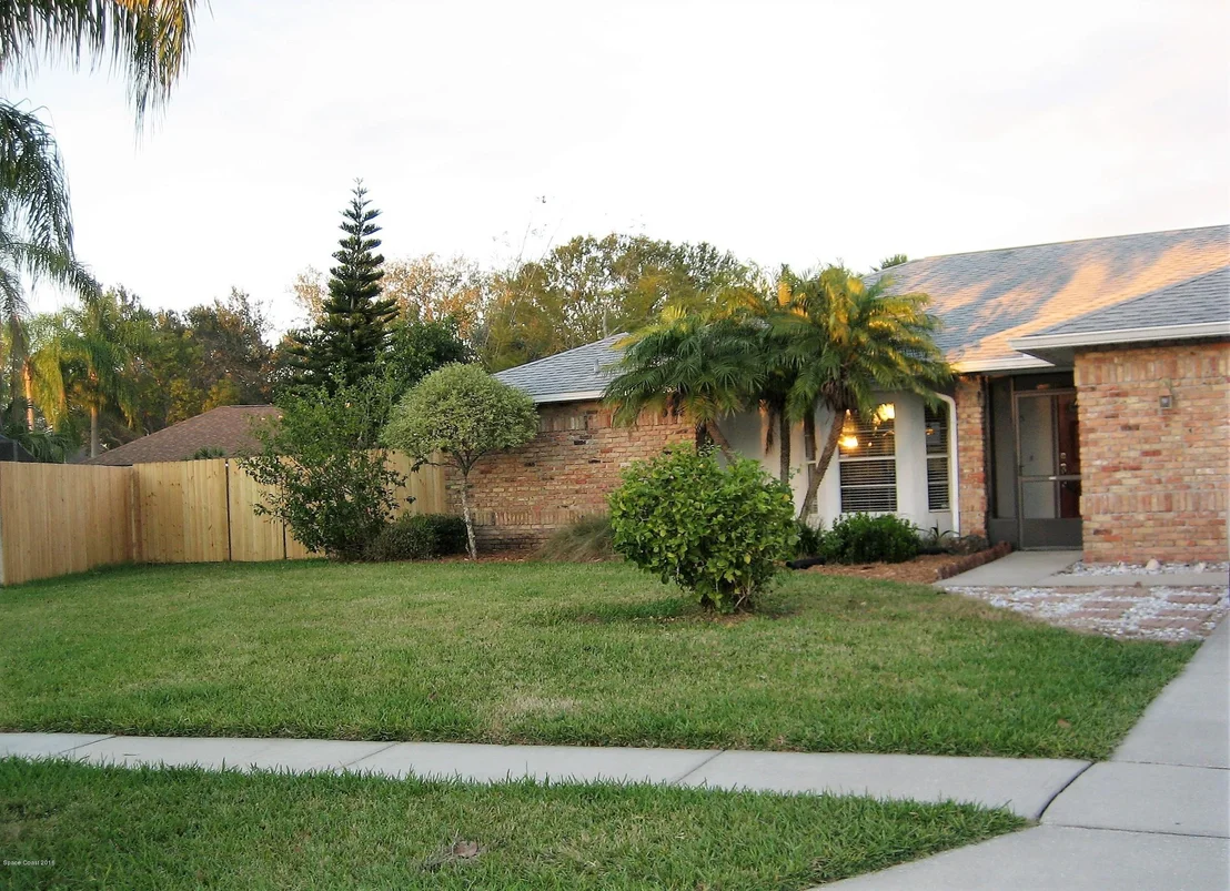 Photo of 1185 Sunnybrook Lane