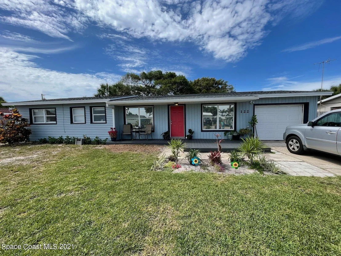 Photo of 122 Clairbourne Avenue