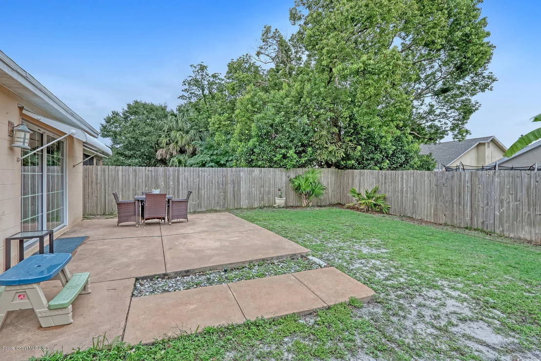 Photo of 1034 Abell Circle