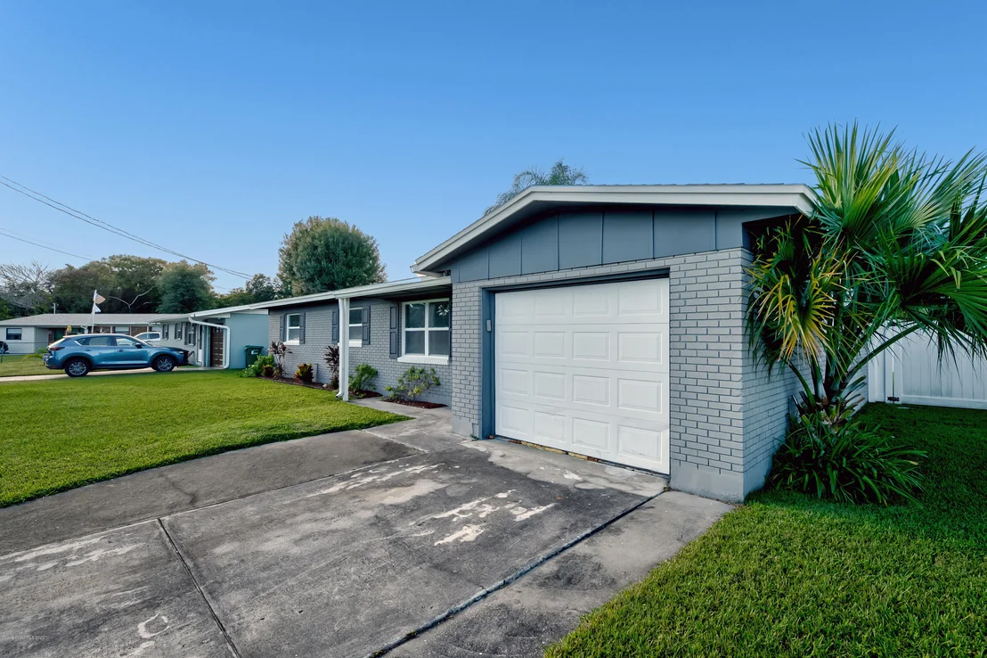 Photo of 2563 Stratford Drive