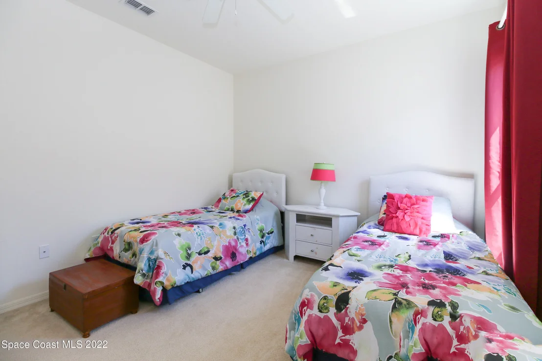 Photo of 3283 Hawthorne Avenue
