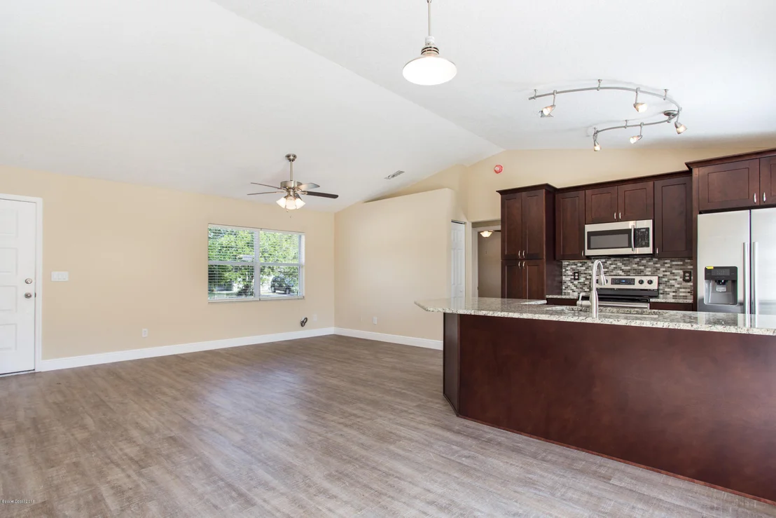 Photo of 6347 Brack Street