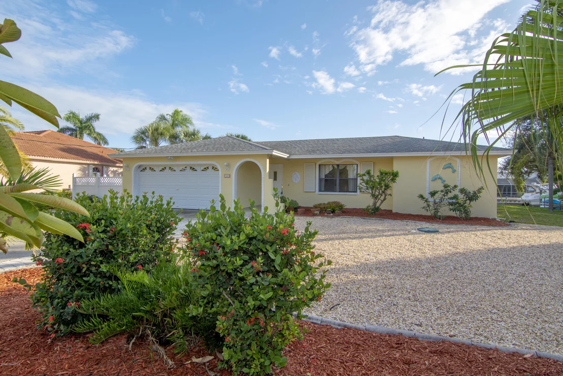 Photo of 387 Nikomas Way