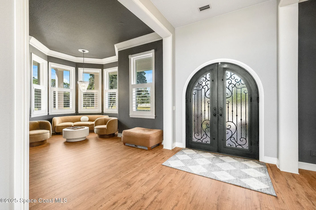 Photo of 4236 Hield Road NW