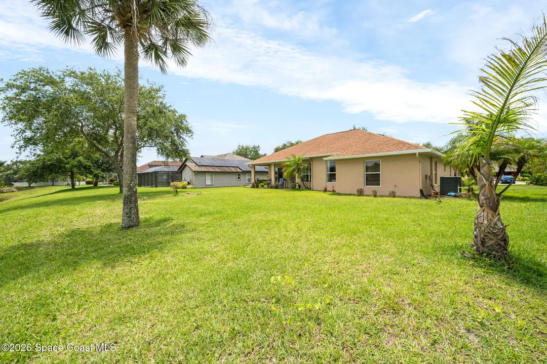 Photo of 241 Devlin Court SE