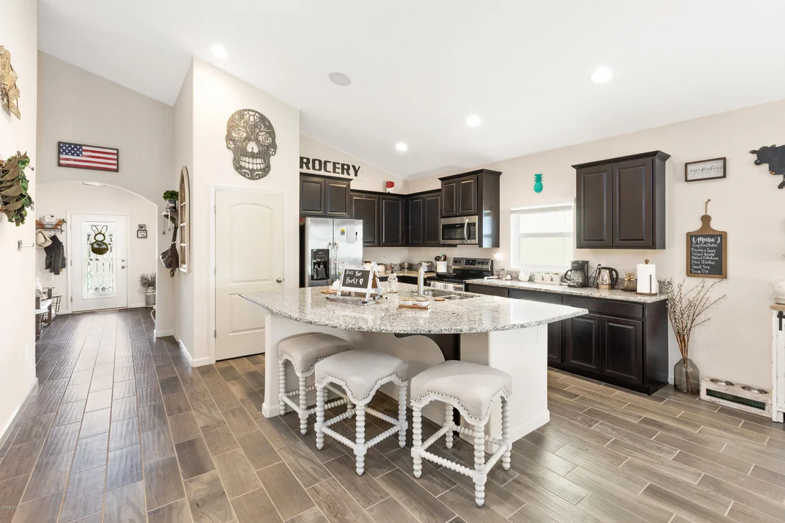Photo of 1002 Peta Way