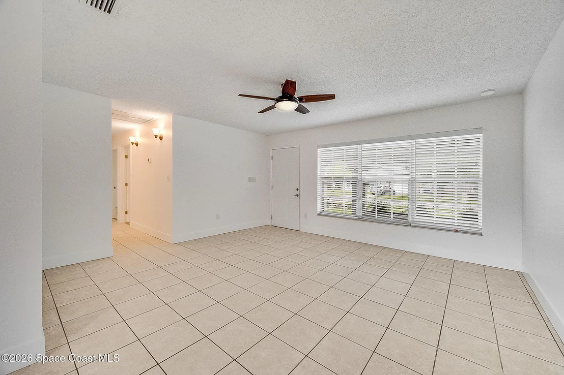 Photo of 722 Apollo Circle NE