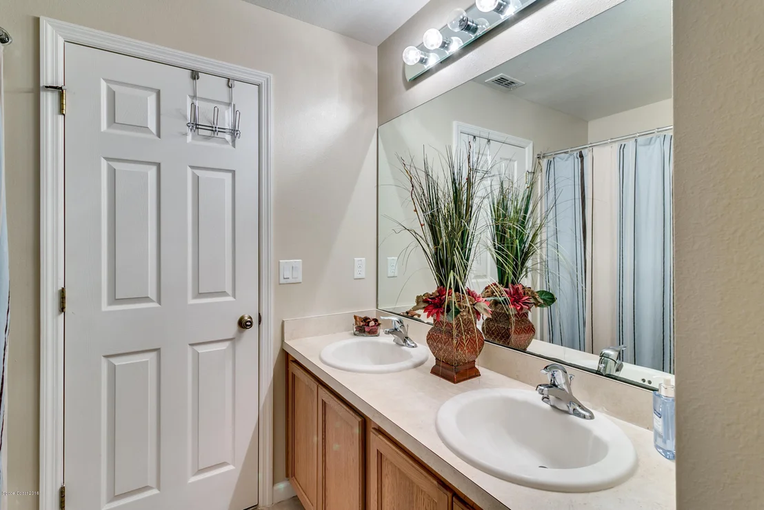 Photo of Unit 103 at 1240 Luminary Circle