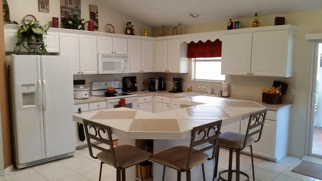Photo of 2141 Lansing Street