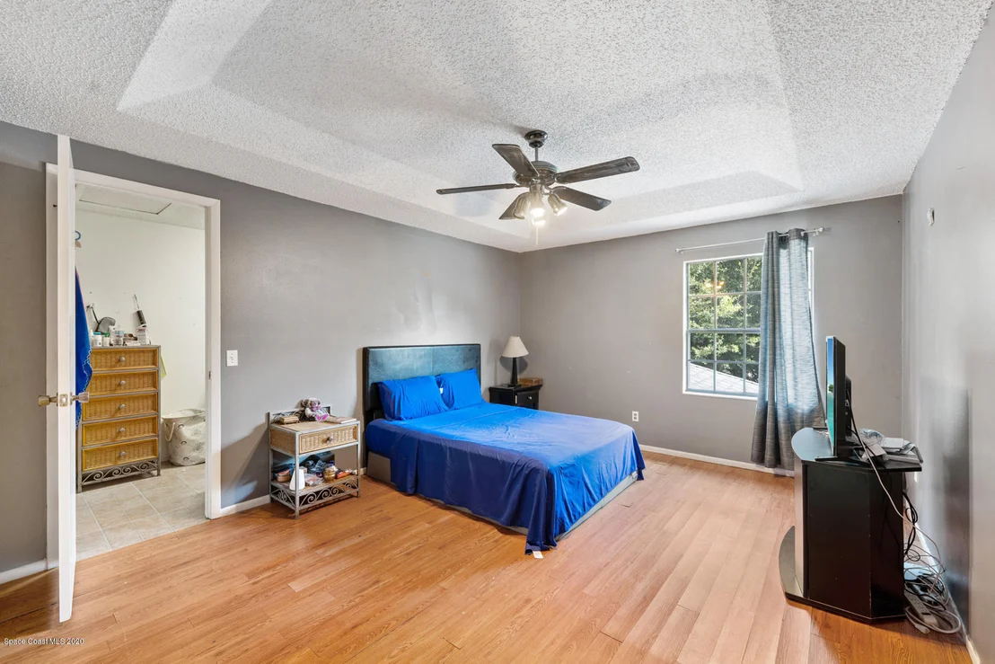 Photo of 1429 Century Oak Drive