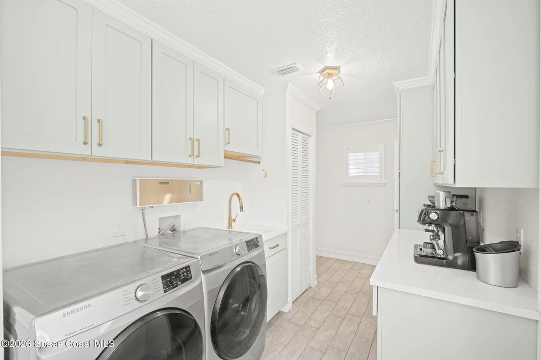 Photo of 310 Franklyn Avenue