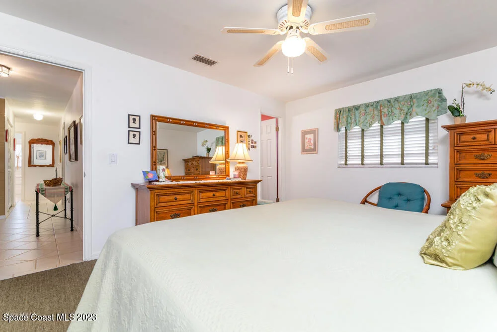 Photo of 2115 S River Road