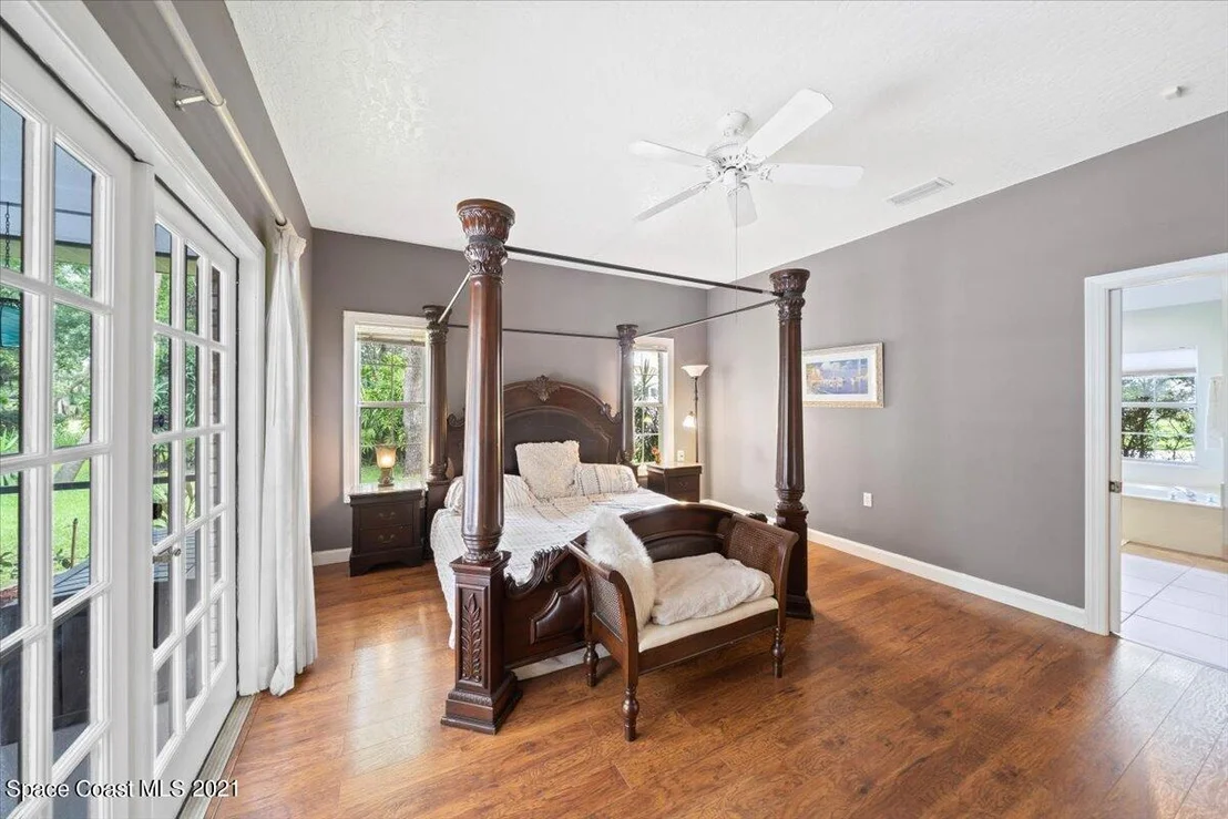 Photo of 772 Lake Drive