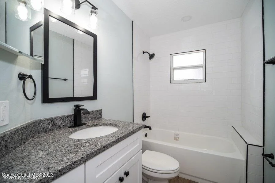 Photo of 943 Pine Creek Circle NE