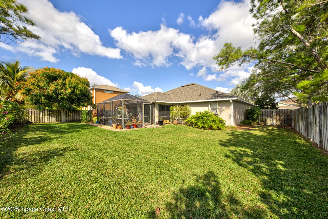 Photo of 1815 Botanica Circle