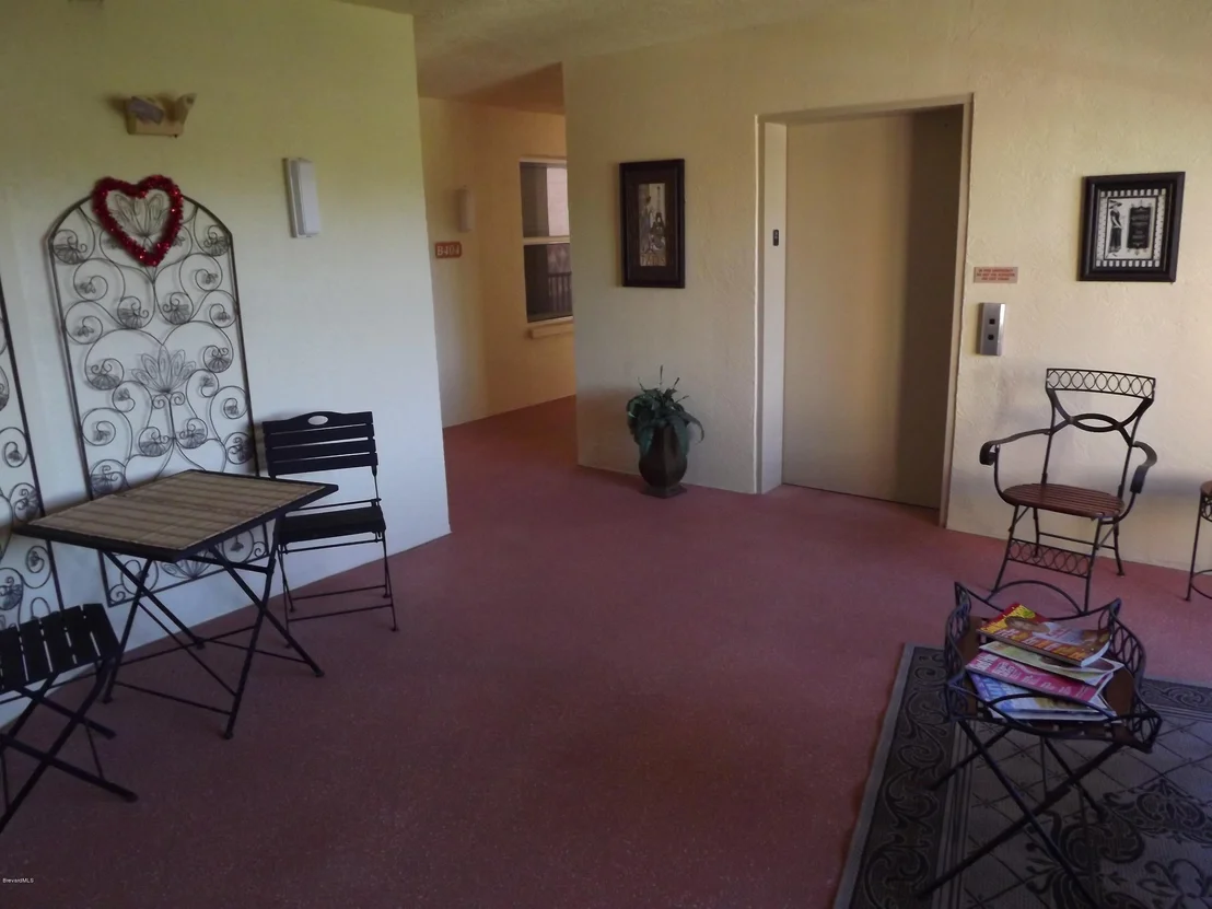 Photo of Unit 404 at 102 Riverside Drive