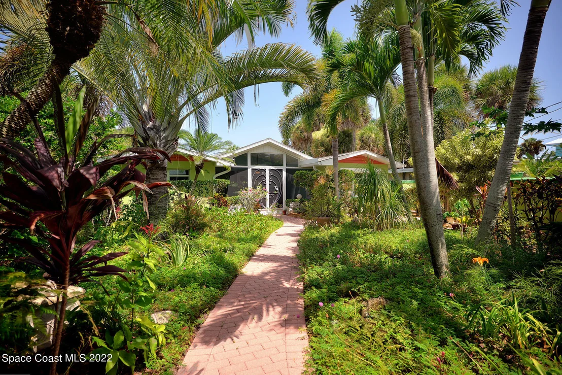 Photo of 45 W Bay Drive
