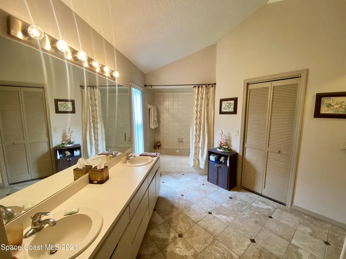 Photo of 1801 Fox Bay Drive