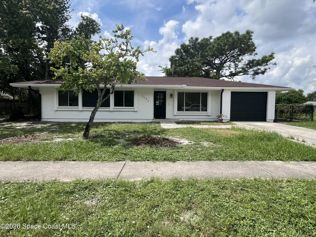 Photo of 1171 Riviera Drive NE