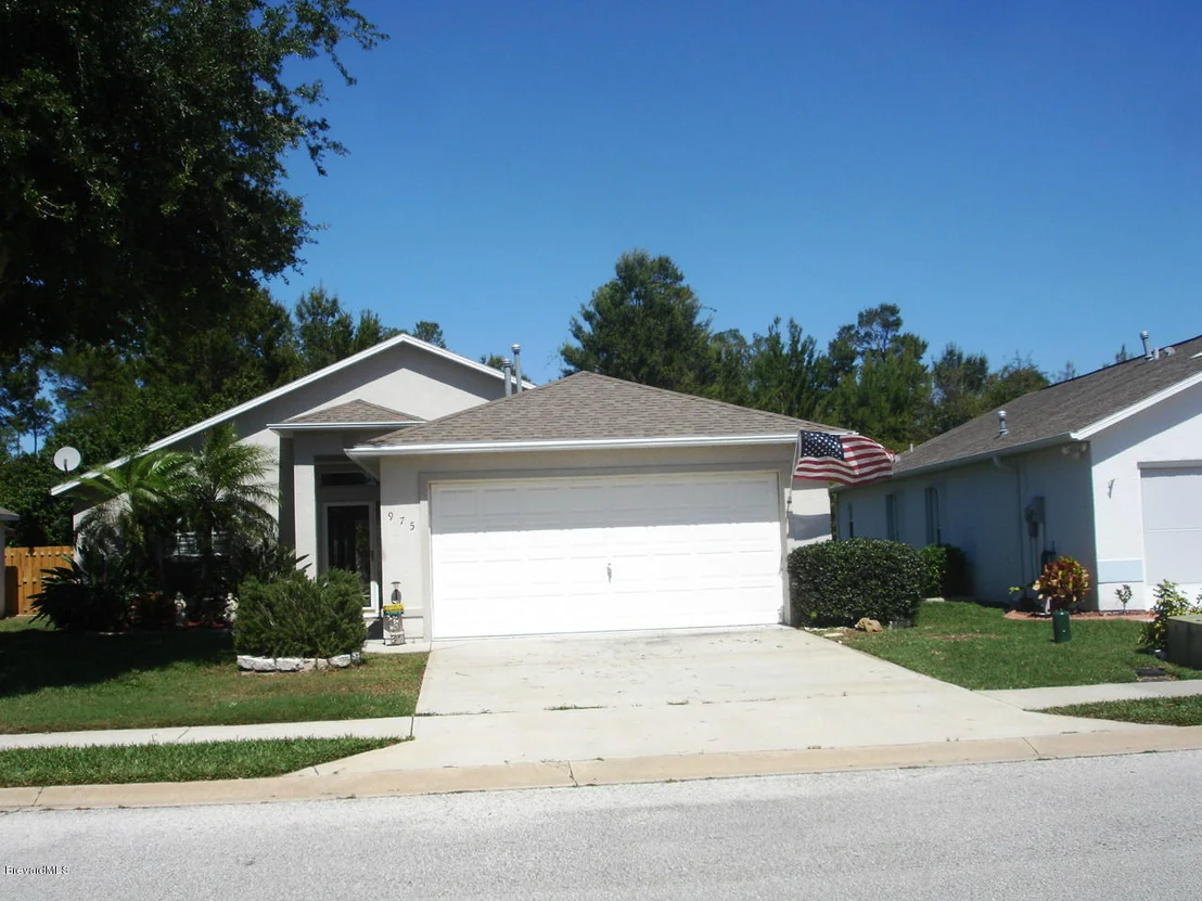 Photo of 975 NE Pine Creek Circle
