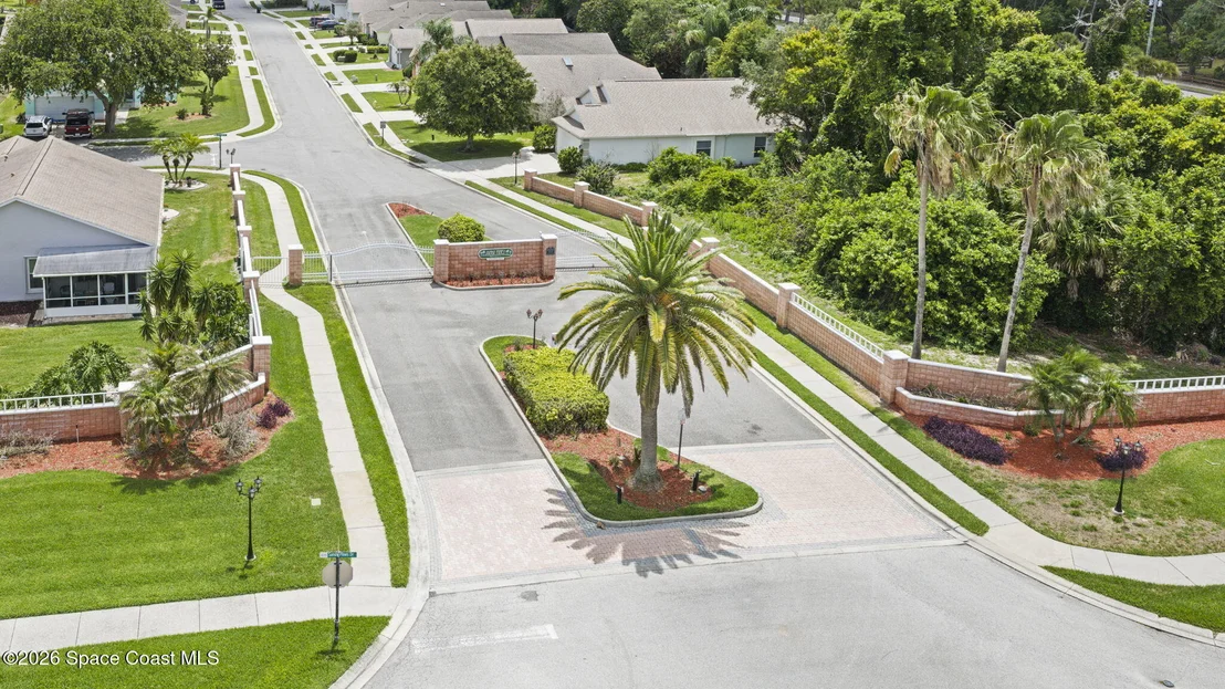 Photo of 1021 Pine Creek Circle NE
